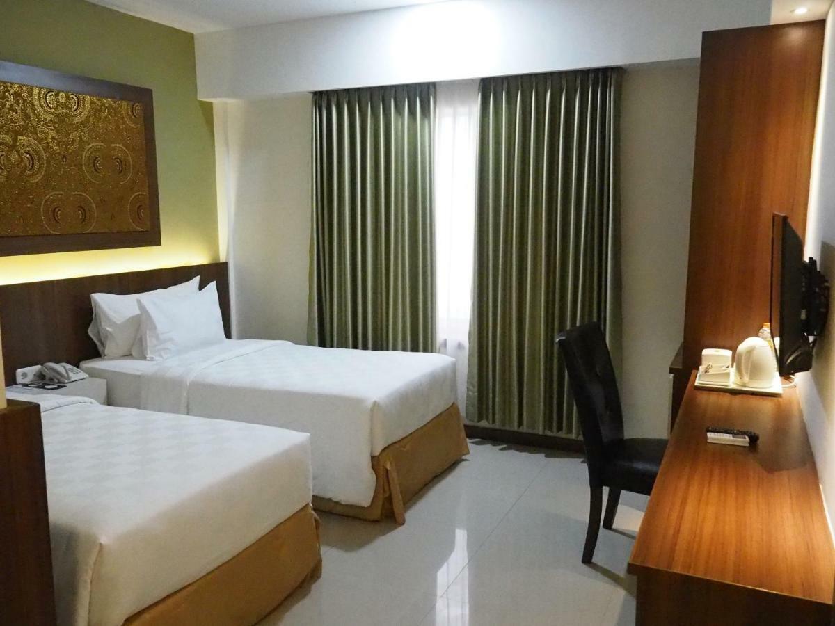 Luminor Hotel Banyuwangi By Wh Zewnętrze zdjęcie