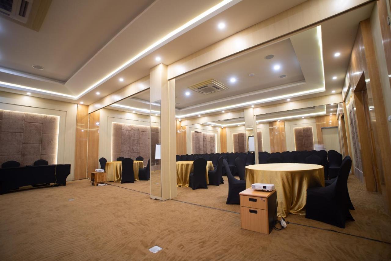 Luminor Hotel Banyuwangi By Wh Zewnętrze zdjęcie